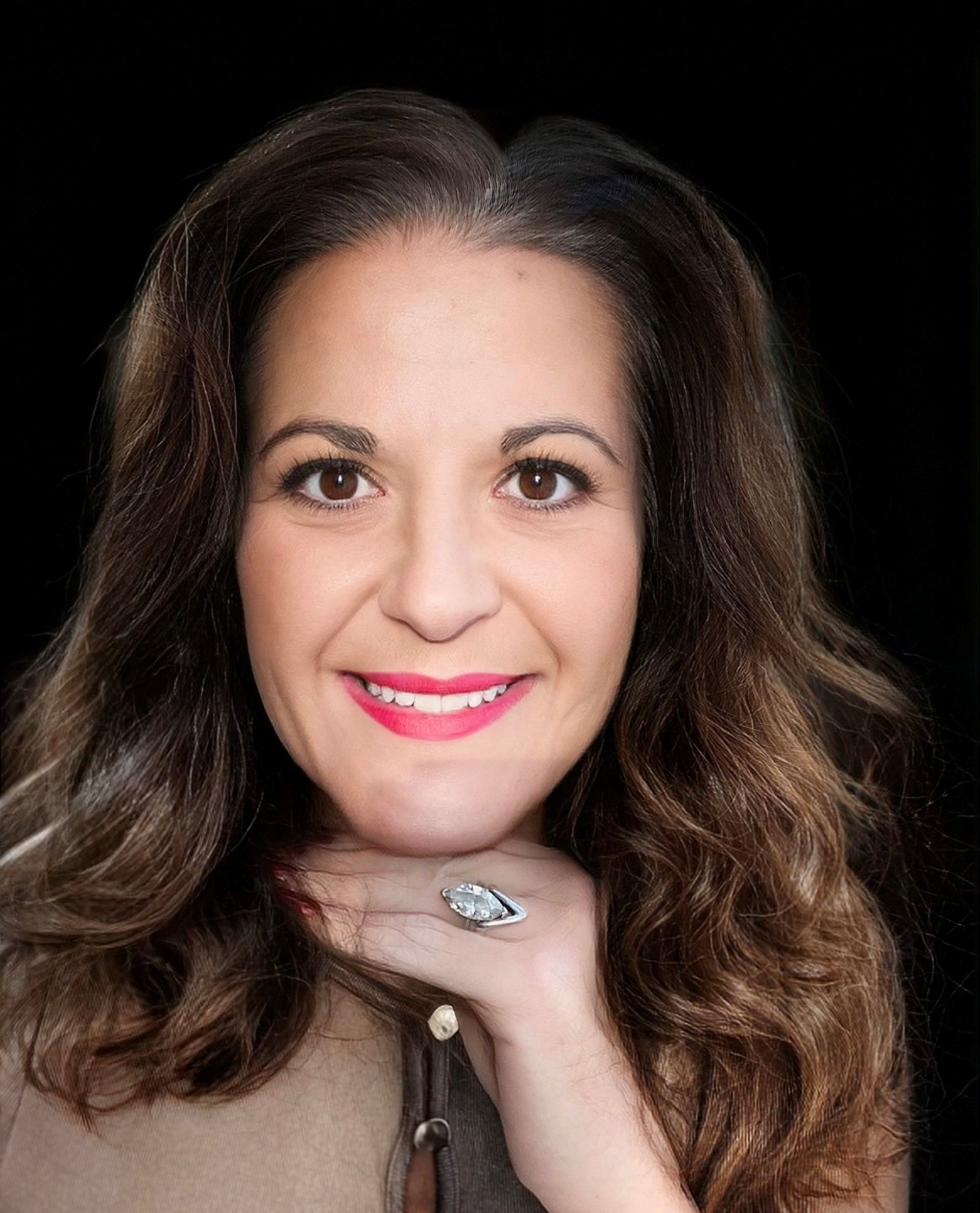 Olivia Whelan - Soprano Opera Singer, Singing Teacher & Vocal Coach in London, Wiltshire and Bath