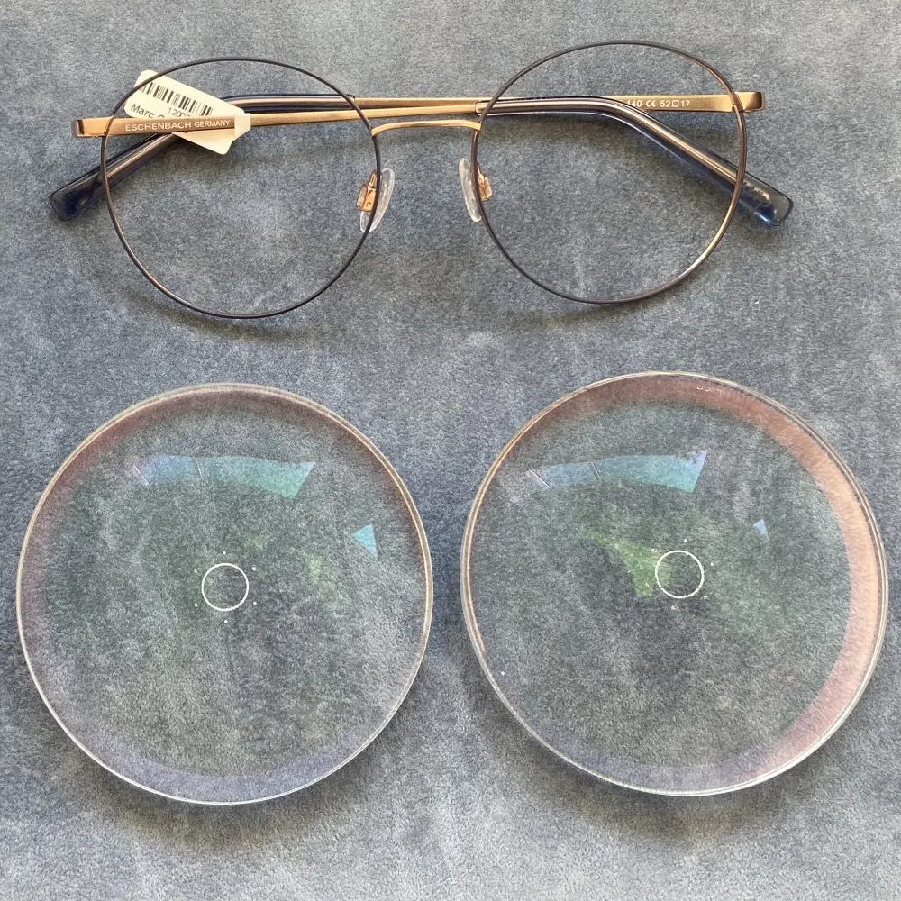 Unsere ersten beiden Brillen zur Myopiekontrolle in München durften wir anfertigen.