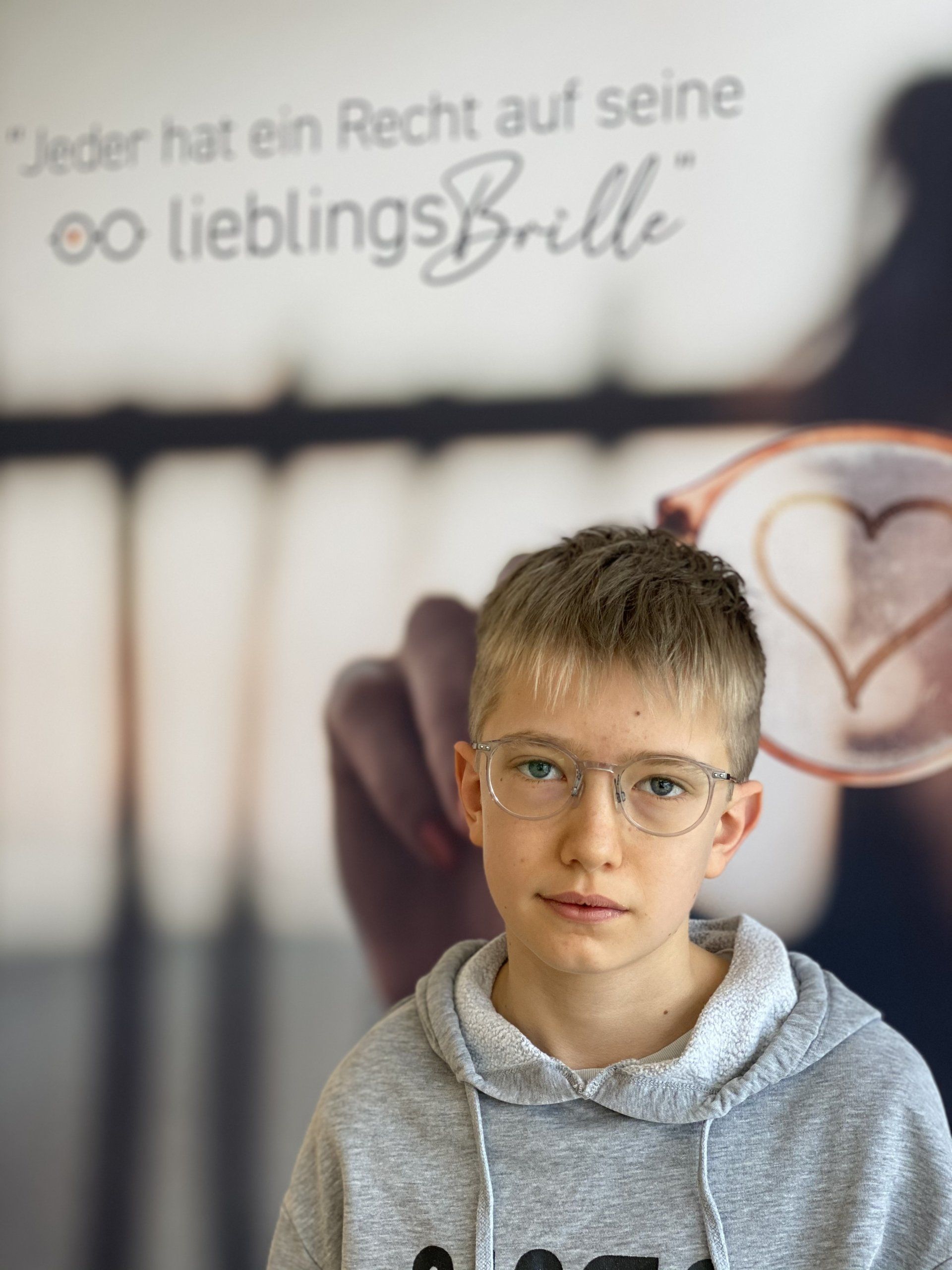 Myopiekontrolle jetzt auch für Brillenträger möglich.