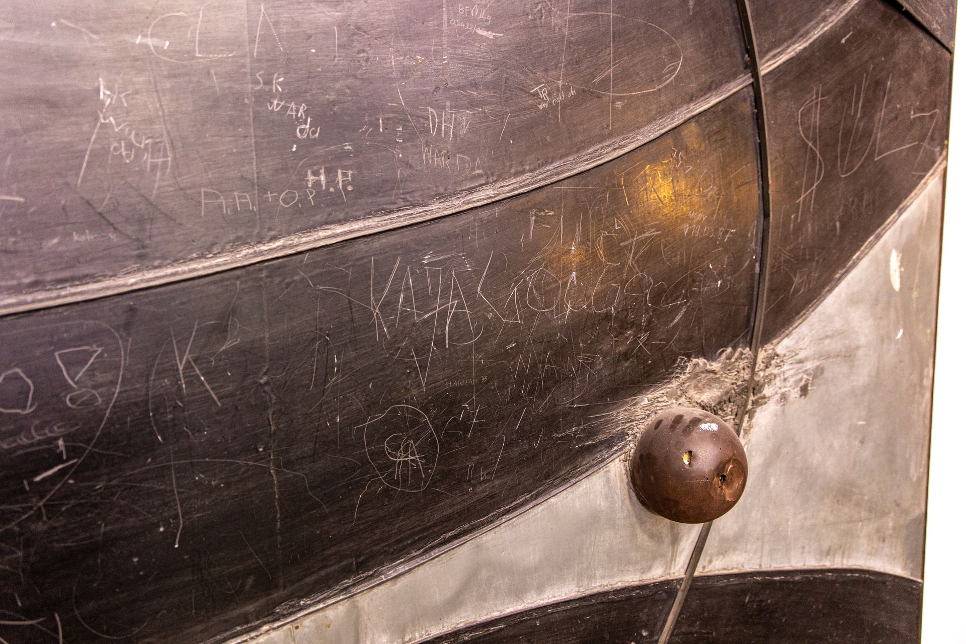 Zerstörtes Kunstwerk L'inizio del tempo