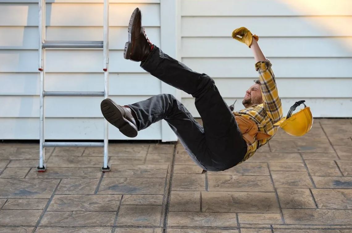 roofer depicting a fall from ladder