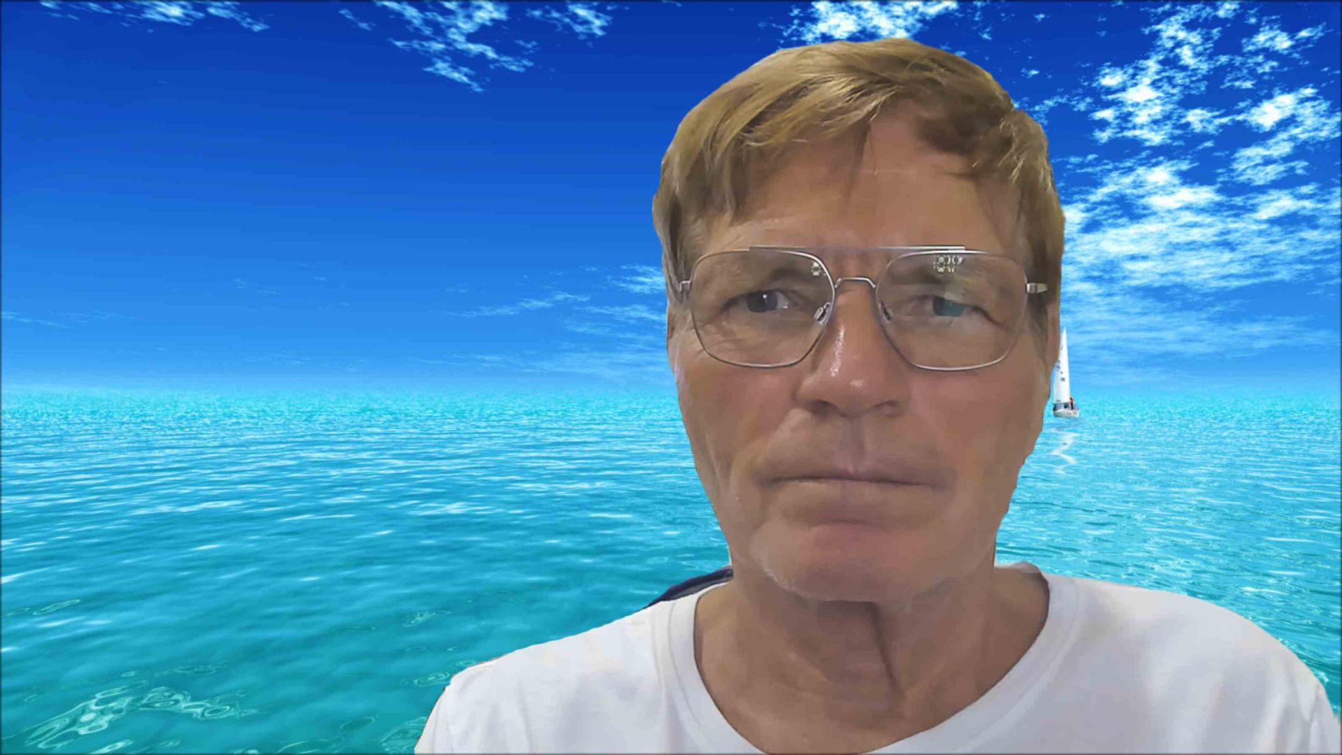 „Porträt von Paul Röhrig vor digitalem Ozean-Himmel-Hintergrund – steht für seine persönliche Reise zur intuitiven Lebensführung“