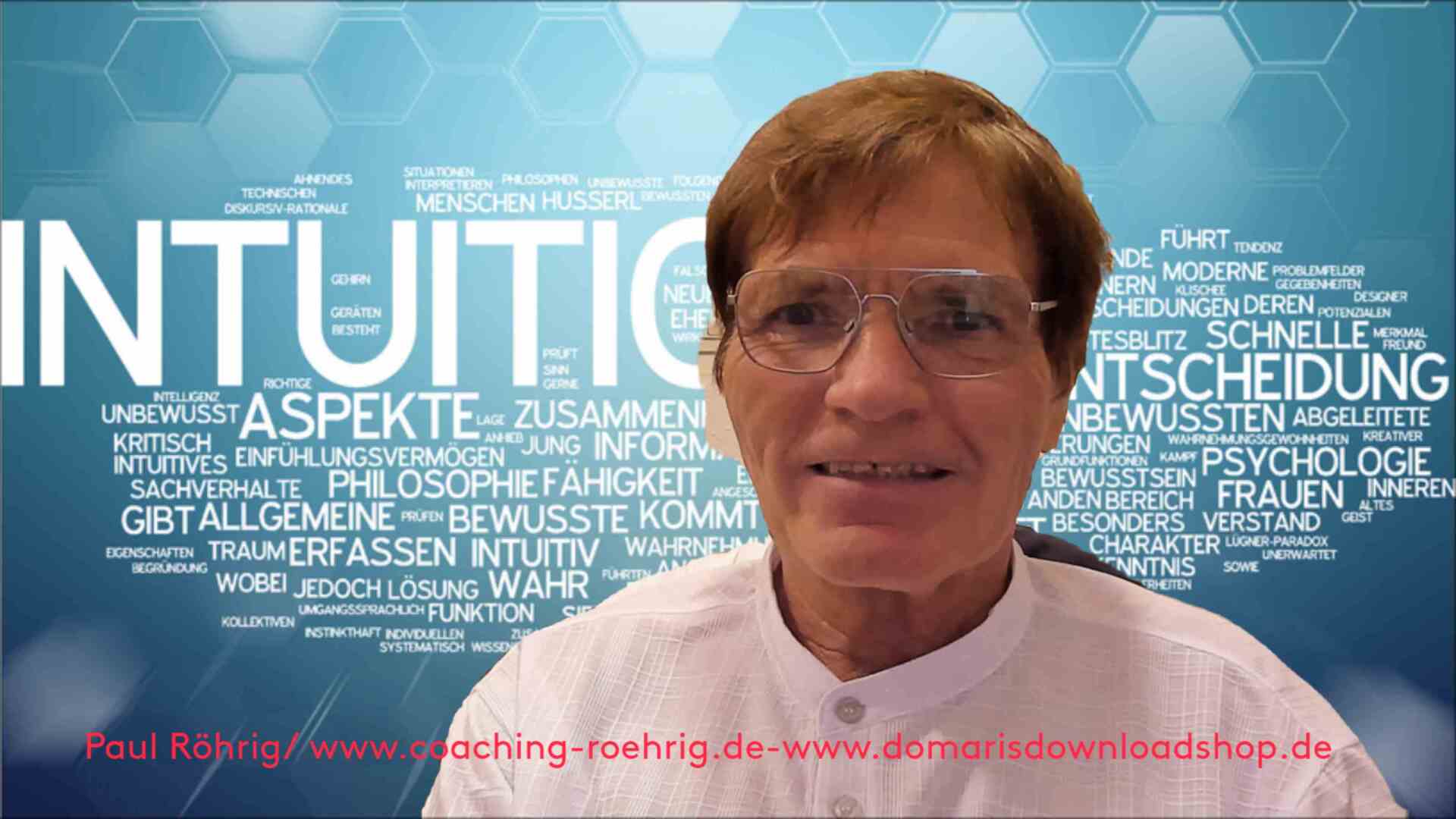 „Porträt von Paul Röhrig vor thematischem Hintergrund mit Begriffen wie Intuition und Erkenntnis – steht für mentale Klarheit, Entscheidungsstärke und Coaching zur Zukunftsgestaltung“