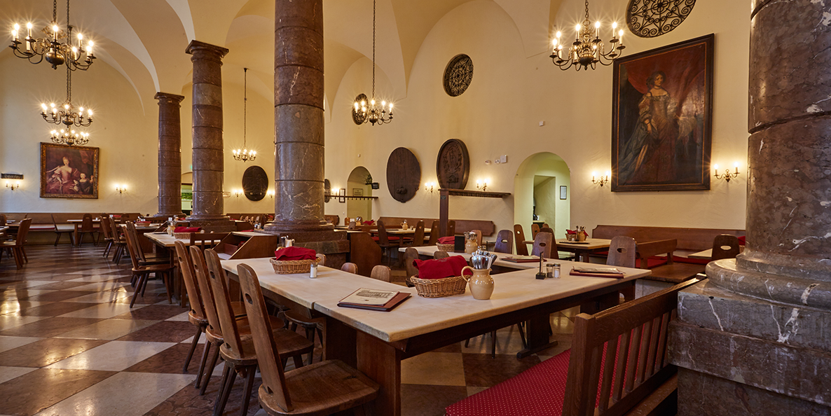 Pfälzer Weinstube Residenz München