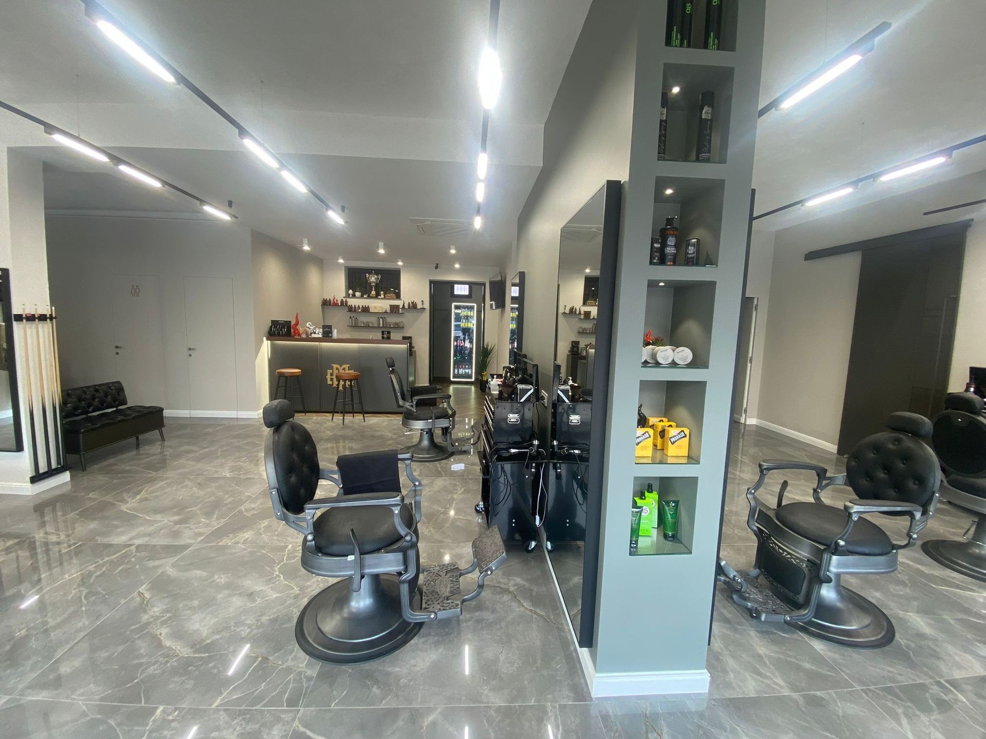 Interno di una barberia