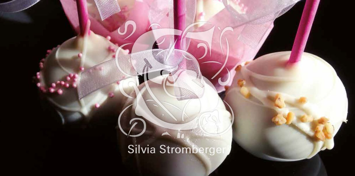 in unserer Manufaktur stellen wir Torten für Hochzeiten, Geburtstage und allen besonderen Anlässen her