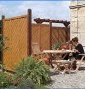 Sichtblende aus Holz für Garten