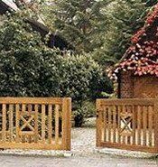 Zauntür aus Holz