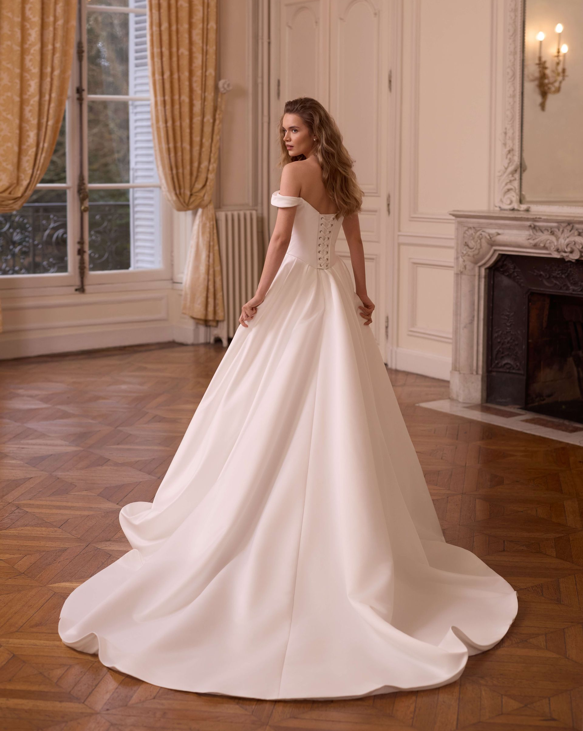 Estrella S10224 wedding dress corsage skirt satin, trousers in lace Selestia Paris