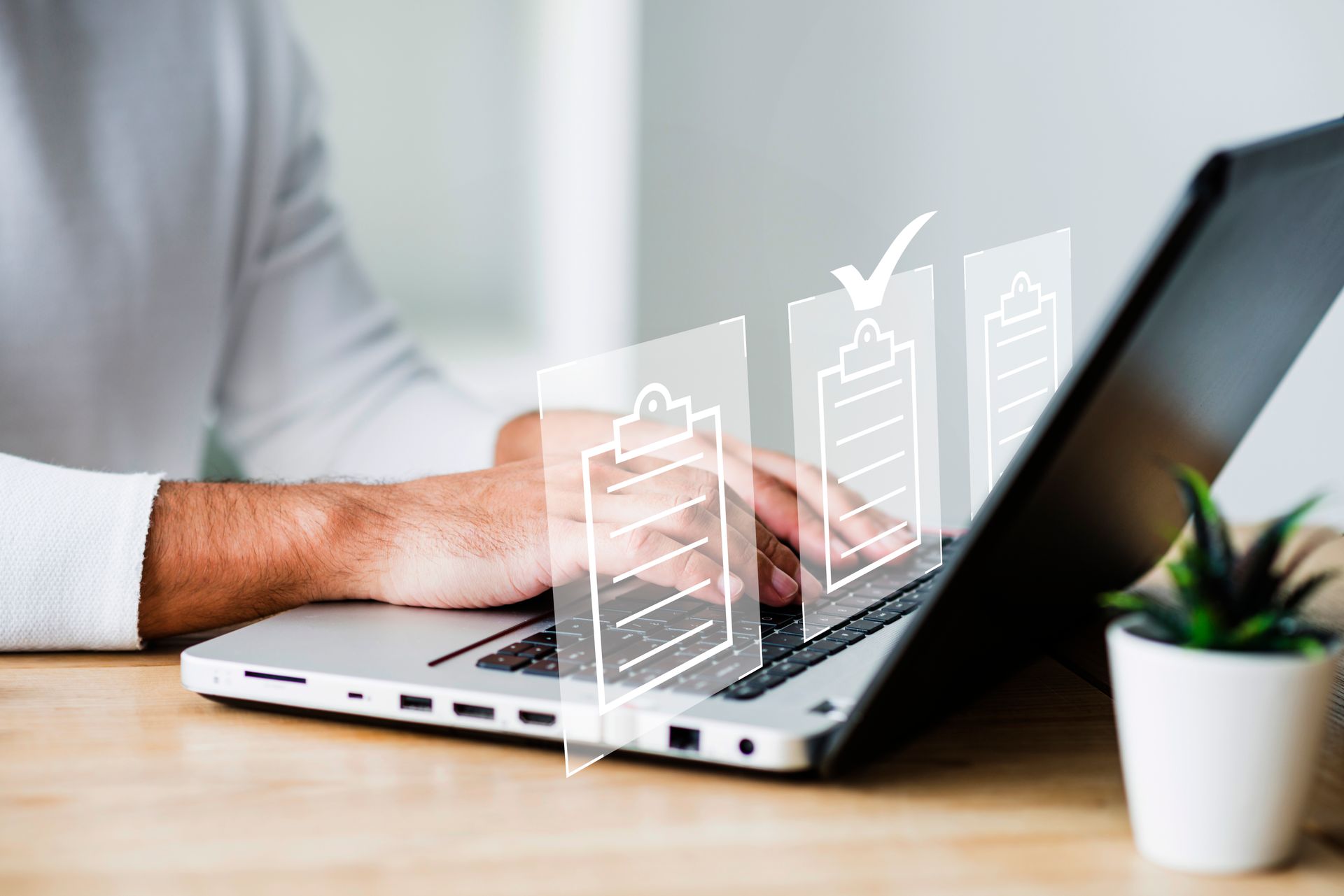 Consultant Cetilog utilisant le logiciel ZEENDOC