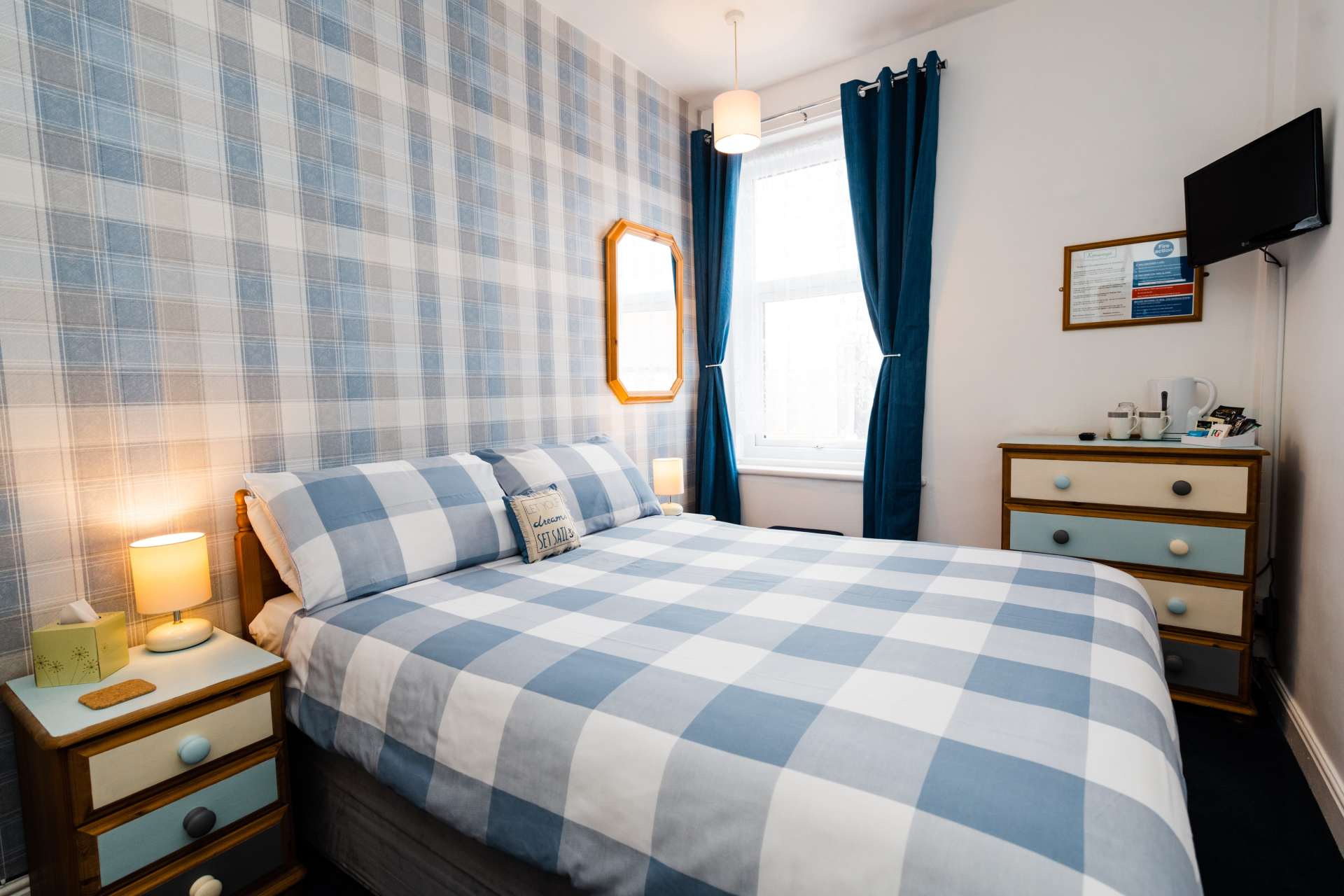 Cosy double bedroom with walk in shower