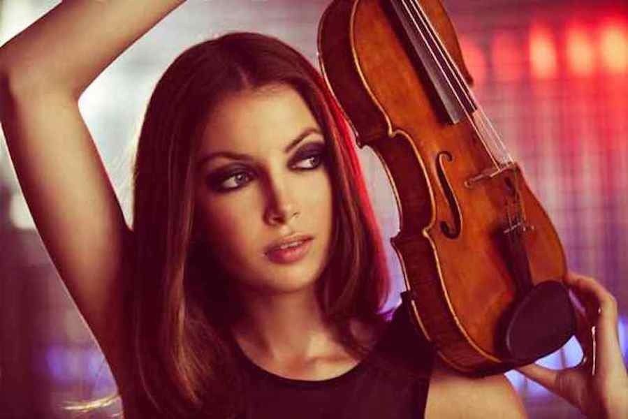 Violin München, Violinist Munich, Violinistin München, DJ for luxury weddings, Violinist for luxury weddings, Violin DJ, Live DJ, female DJ