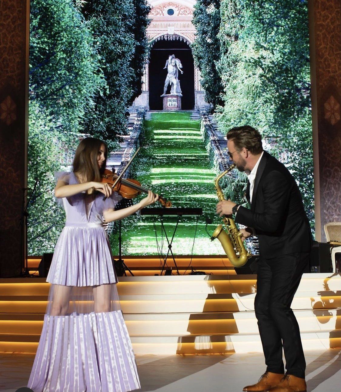 Violinist München, Violinistin München, Violin Munich, DJ Munich, Hochzeits DJ München, Violinist for Luxury Weddings, DJ for Luxury weddings, violinist for luxury events