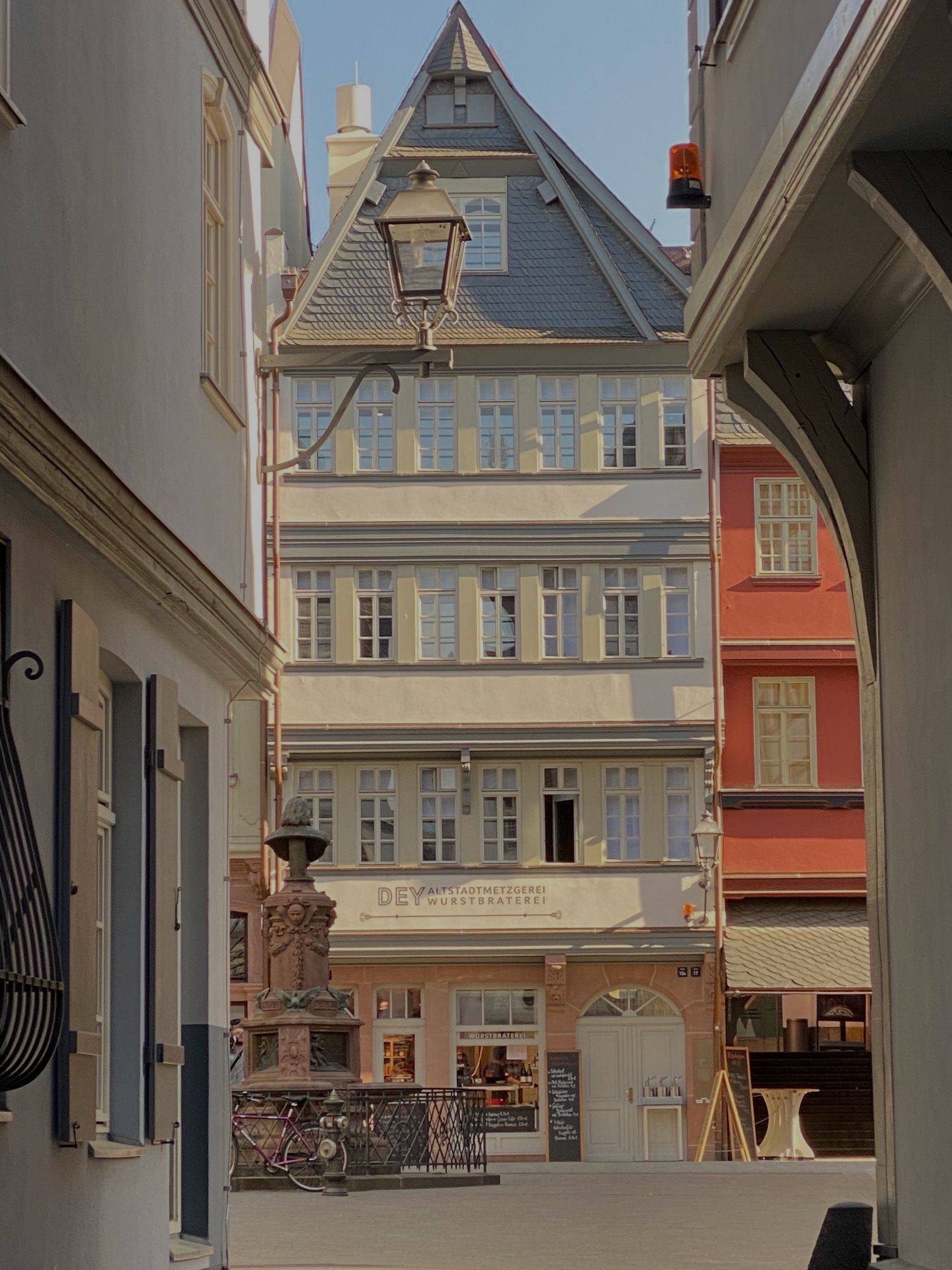 Außenansicht Metzgerei Dey Altstadt Frankfurt am Main