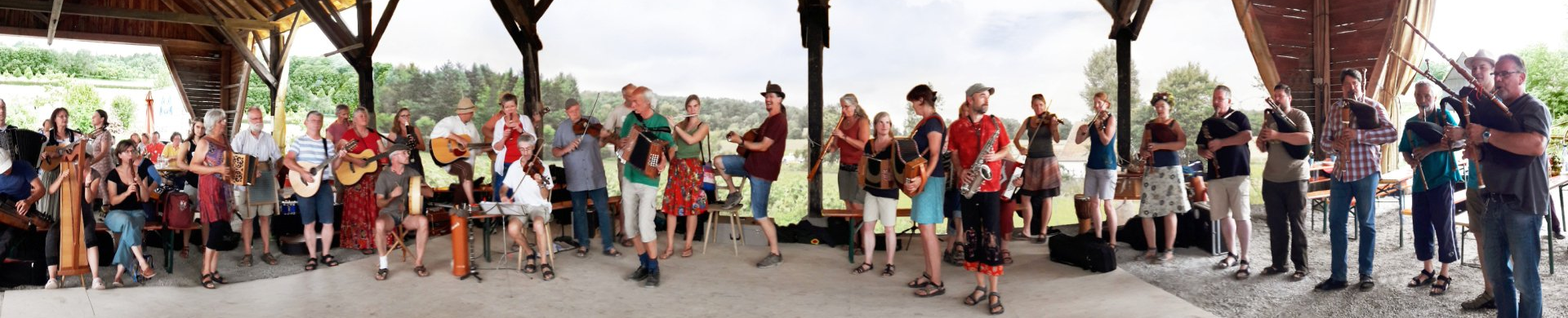 Albrecht, Nox, Werner, Stefanie und Matthias auf dem Mittelaltermarkt in Lißberg