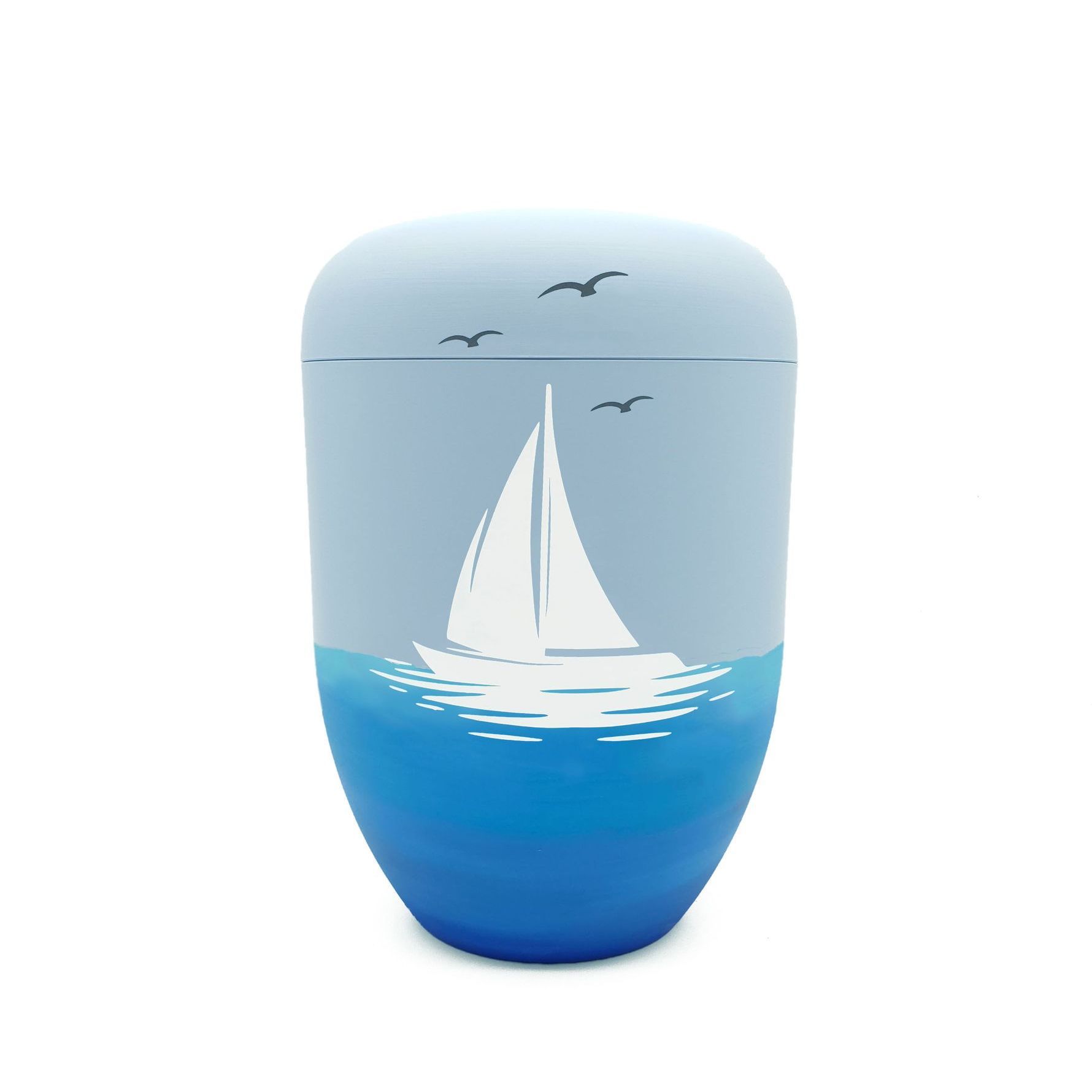 handbemalte Urne in hellblau mit Segelboot und Meer Das Urnenatelier