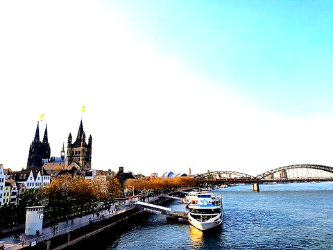 Guided City Tours in COLOGNE: Info & Online-Booking SDS STADTFÜHRUNGEN Sascha Seubert in KÖLN: Info-Übersicht & Online-Buchung