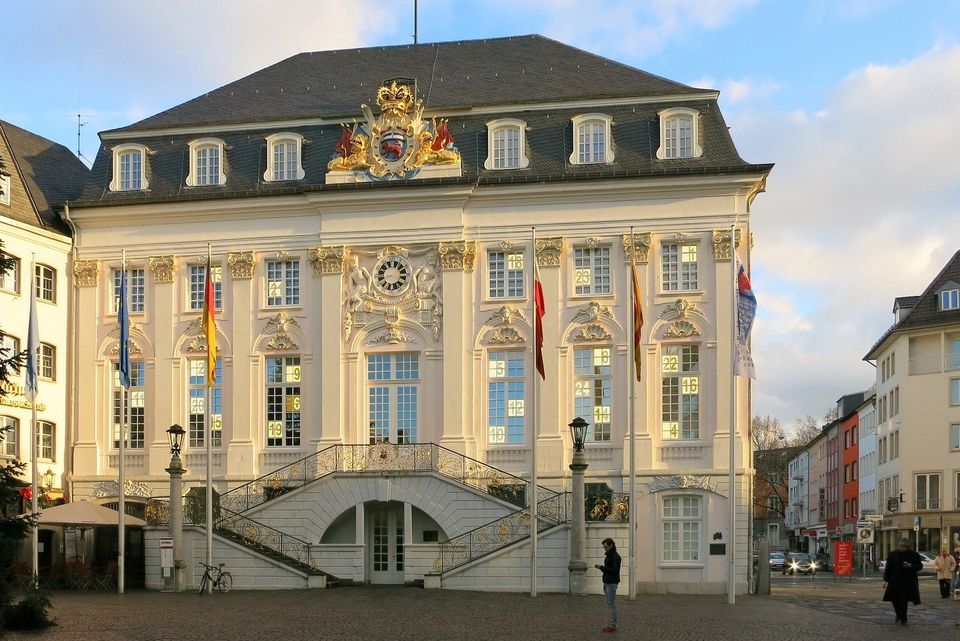 Rathaus Bonn SDS STADTFÜHRUNGEN Sascha Seubert Treffpunkt Führungen