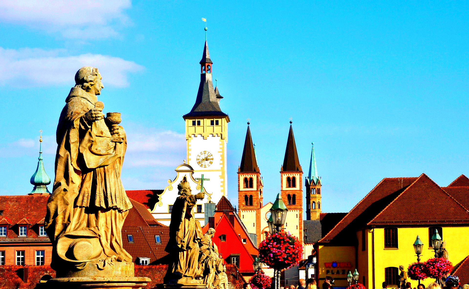 SDS STADTFÜHRUNGEN Sascha Seubert in WÜRZBURG: Info-Übersicht & Online-Buchung SDS STADTFÜHRUNGEN Sascha Seubert in WÜRZBURG: Info-Übersicht & Online-Buchung
