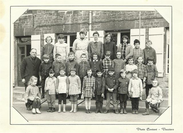 Photo de classe 1967 ou 1968