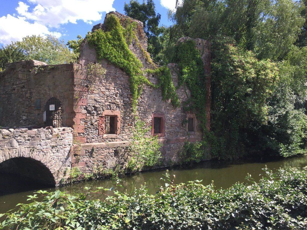 Die Schöntalruine in Aschaffenburg