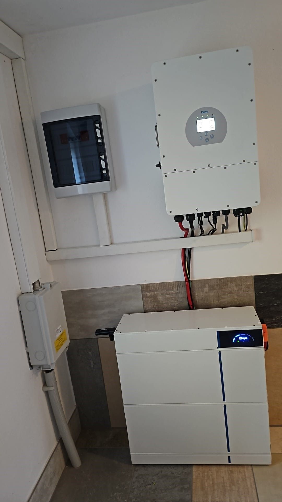 Deye Wechselrichter 10 kW und Speicher