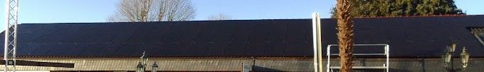 Installation von Solar-Modulen auf einem Dach