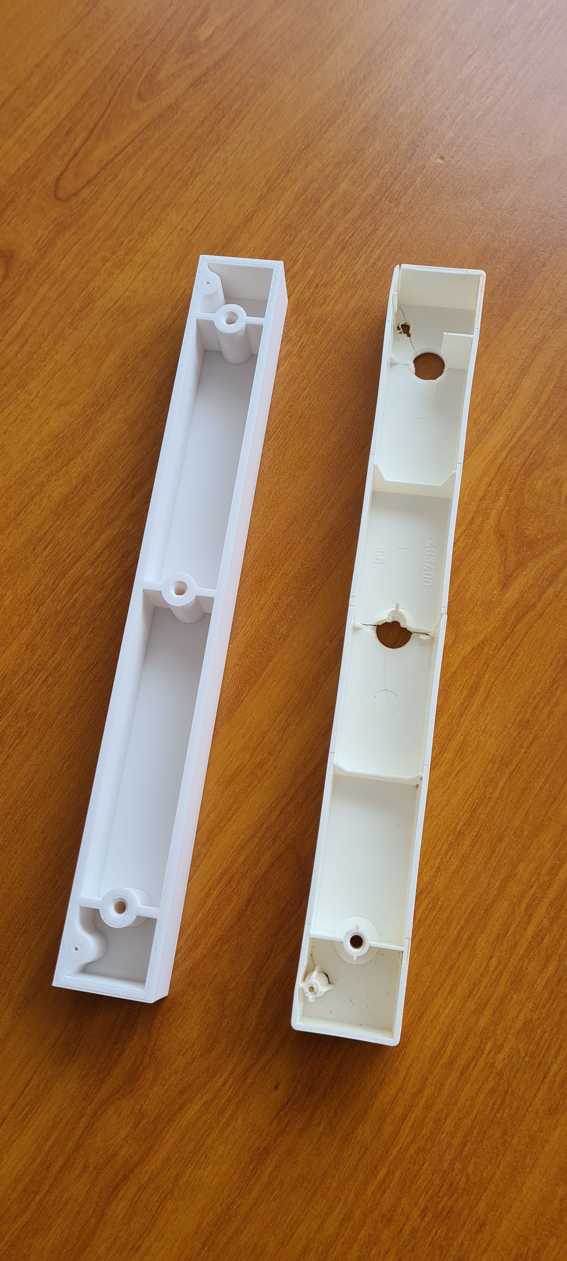 Boitier avec partie supérieure et inférieur imprimé en SLA