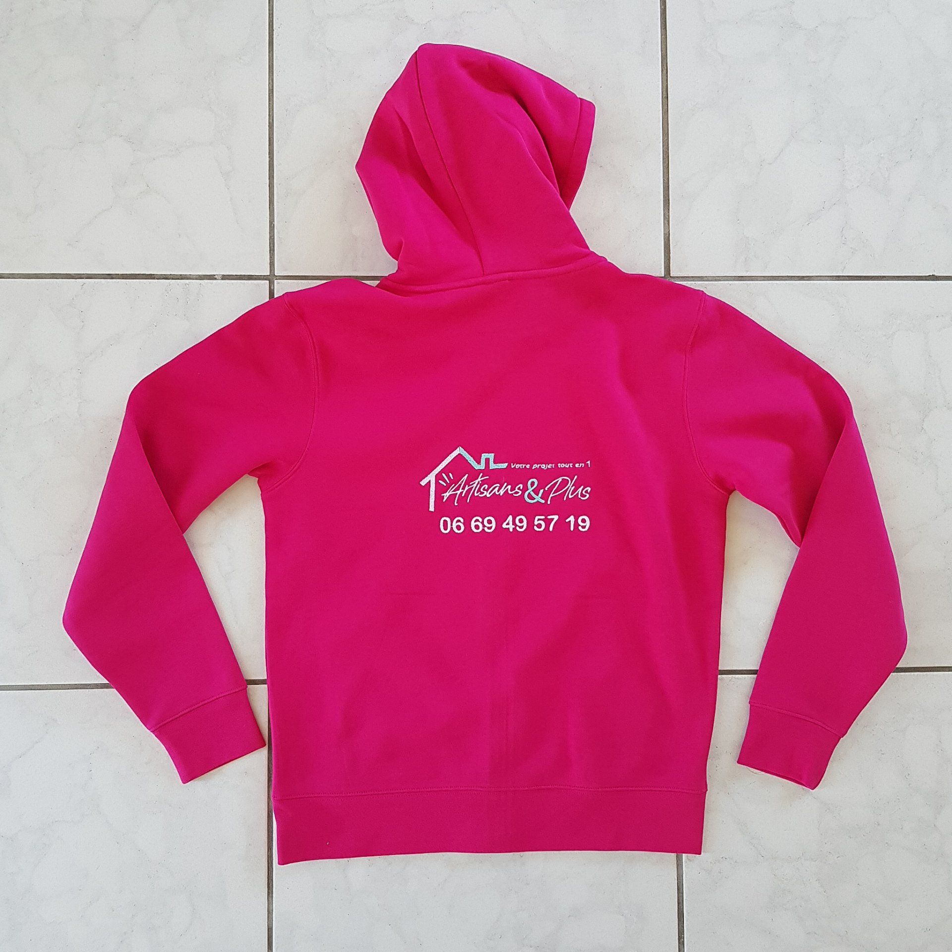 Vêtement brodé par Briz Broderie Vêtement brodé par Briz Broderie