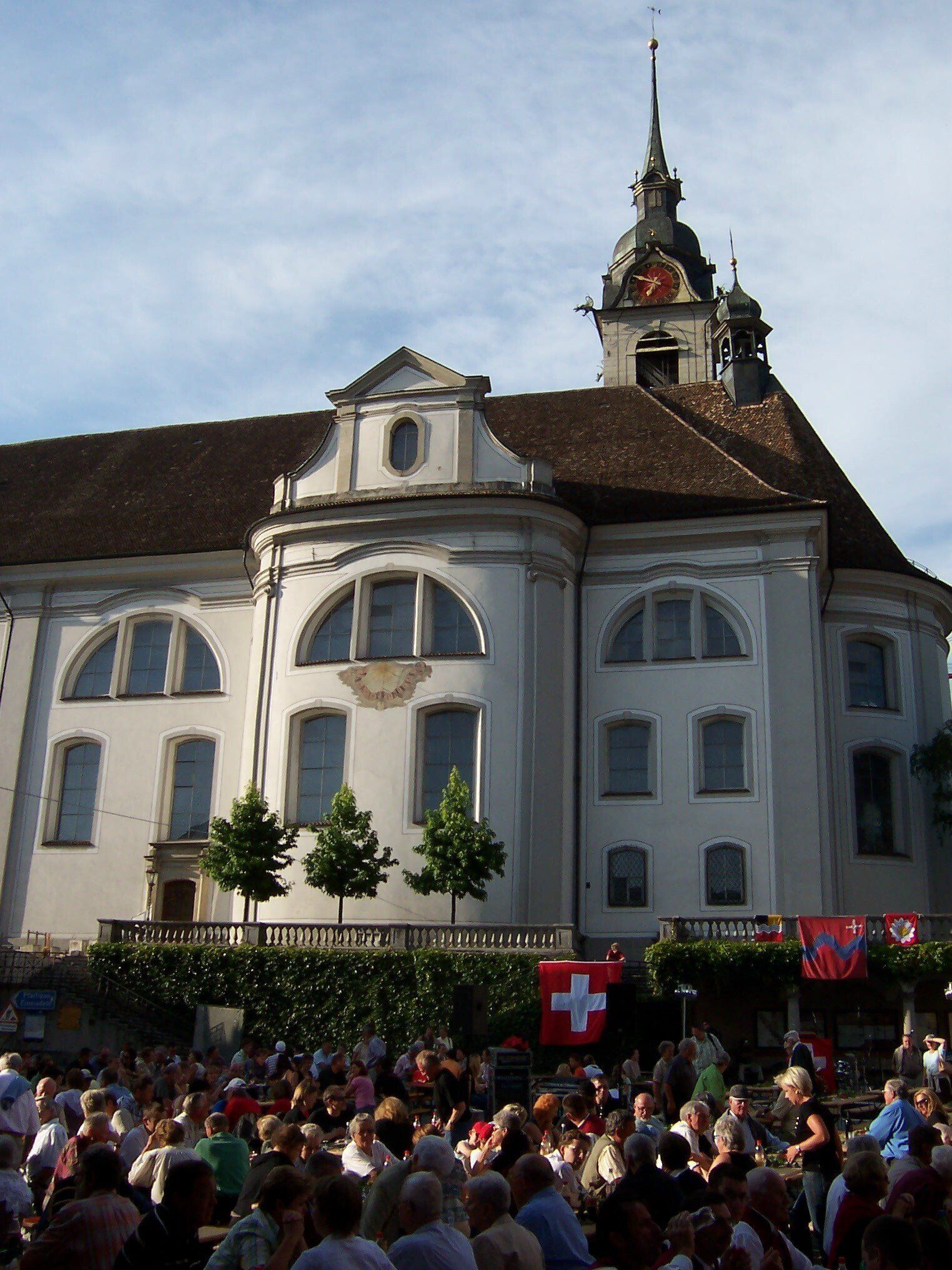 Denkmalgeschützte Fassade Pfarrkirche St. Martin Schwyz