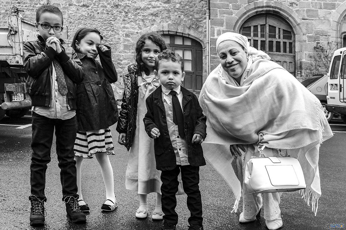 Les enfants deviennent ce que nous leurs apprenons - jaym - Artiste durtol