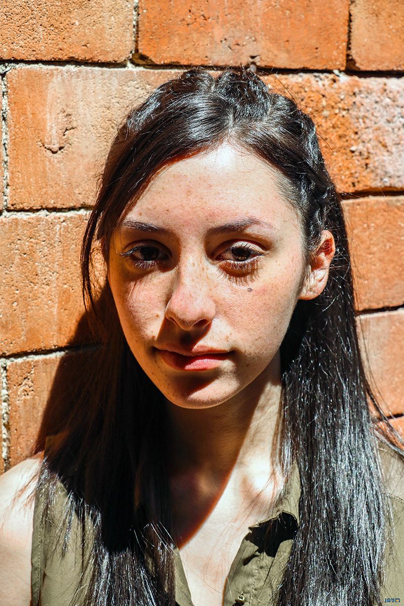 Portrait d'une adolescente suicidaire