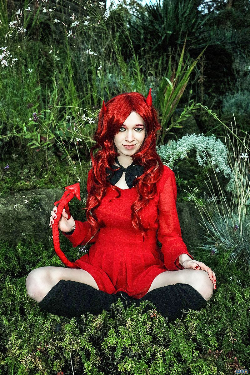 Jeune diablesse sexy