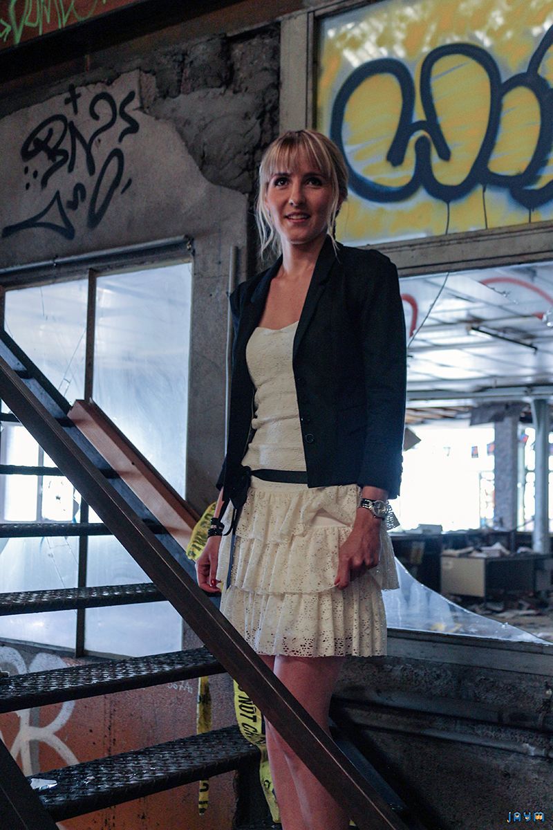 Magnifique préparatrice en pharmacie