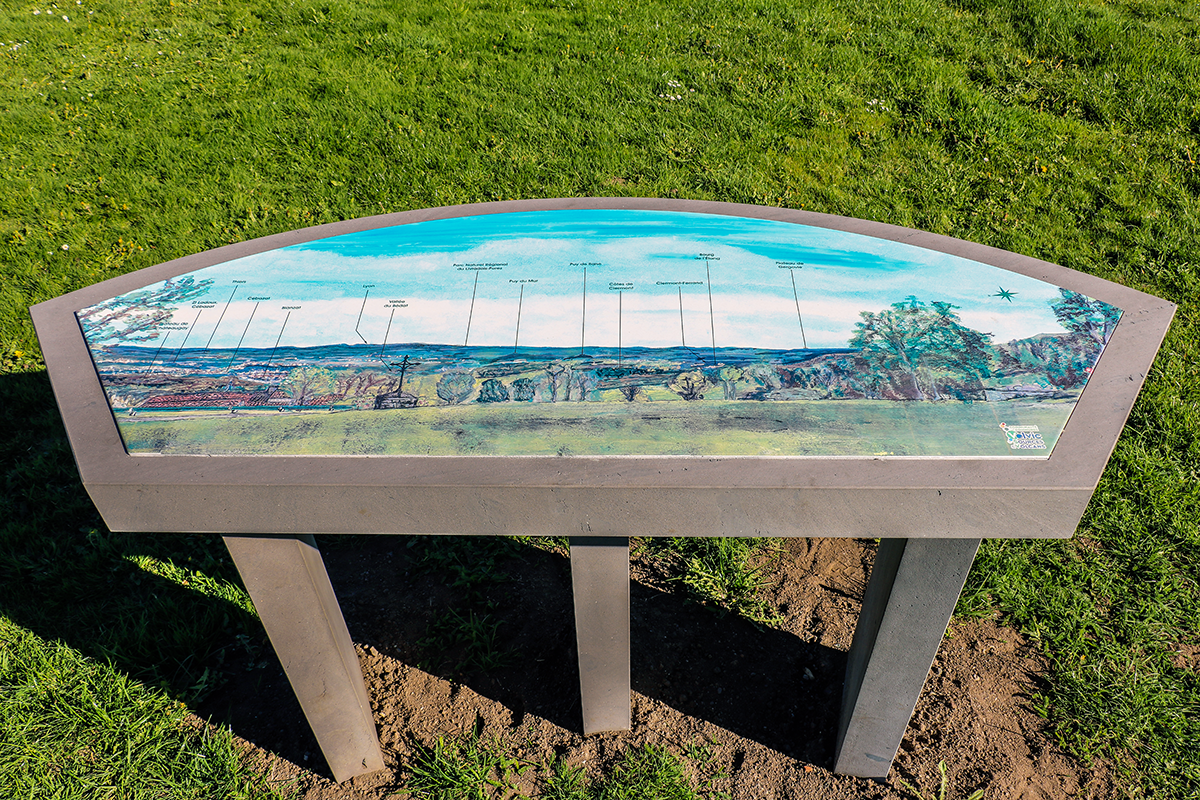 Sériegraphie de l'aquarelle de l'artiste JAYM, sur lave émaillé en pierre de Volvic de l'atelier Courtadon.