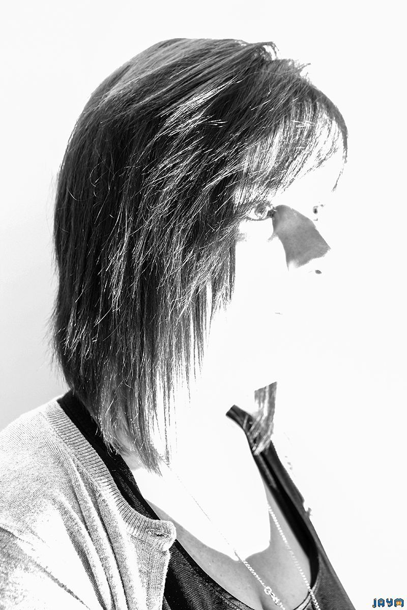 Visage sur exposé pour mettre en valeur la coiffure