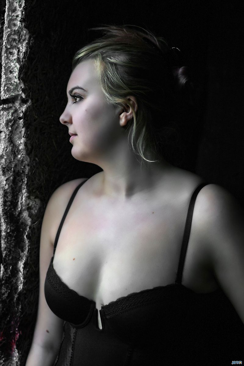 Shooting de Clothilde Seins fermes d'une jeune blonde sexy