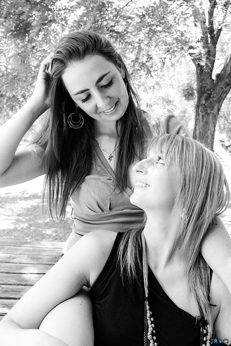 Shooting d'Émilie et Karine Threesome de femmes, trio juste entre femmes