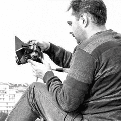 Artiste photographe et graphiste, l'artiste peut apporter des solutions a votre image. Jaym est aussi un photographe expérimenté depuis 1996, n'hesitez pas à vous renseigner sur ce qu'il peut faire pour vous,