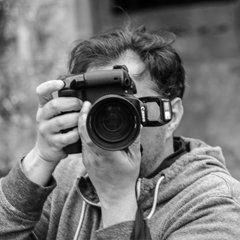 Portrait de l'artiste photographe de Durtol . Tel est pris qui croyait prendre. © Maxence Simon