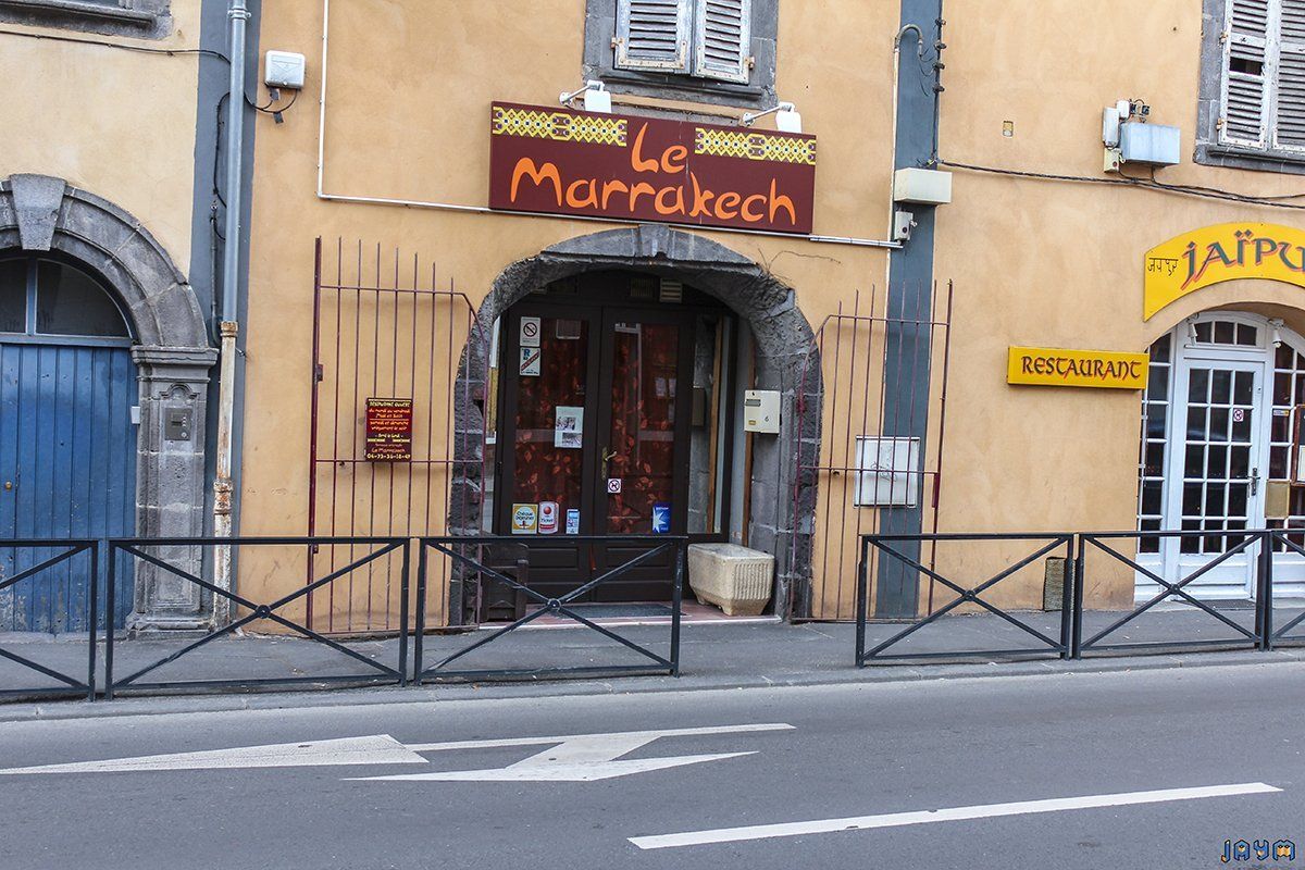 Restaurant Le marrakech rue fontgieve à Clermont-Ferrand dans le 63, peut être privatisé pour vos mariages maghrébins.