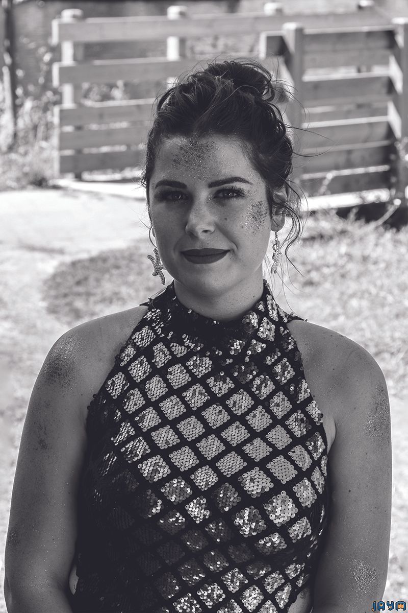 Shooting de Margaux la sirène Margaux Figon Maroquinerie Hermès de Sayat