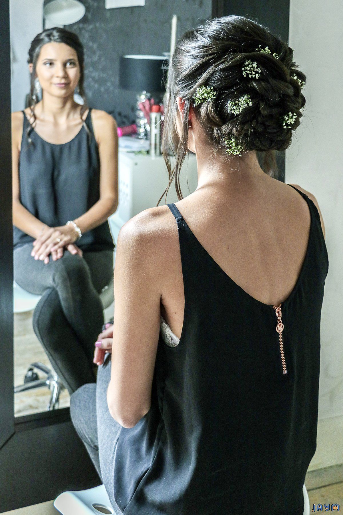 Face à soit même la mariée n'a aucun doute sur son amour.