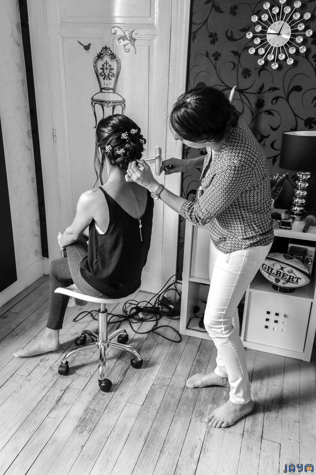 Mise en beauté de Marine pour le jour de son mariage avec Mathieu à Aulnat.