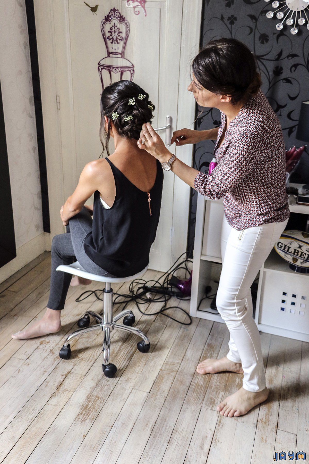 Maude élabore un chignon à la mariée pour ce grand jour à Aulnat (63)