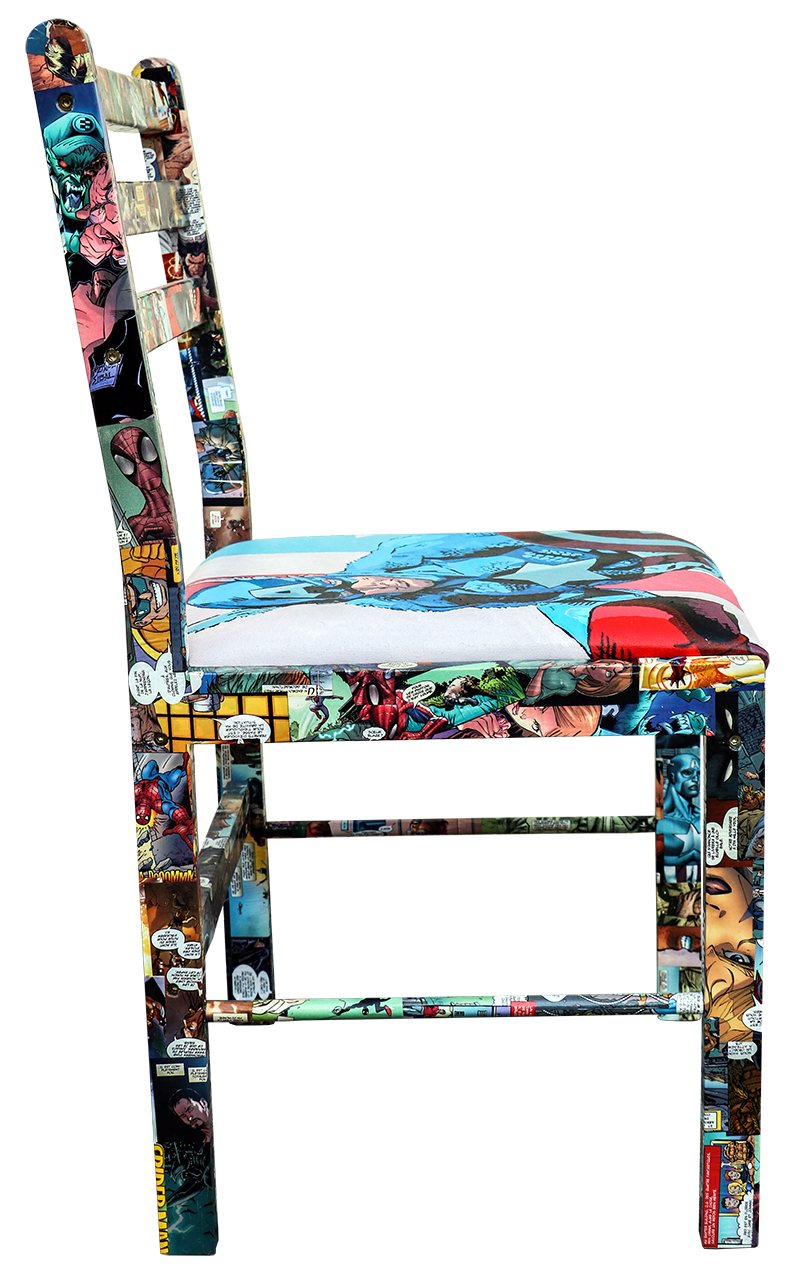 Unique, original et atypique, cette chaise est une création artistique magnifique, à saisir, sur le thème des super héros.