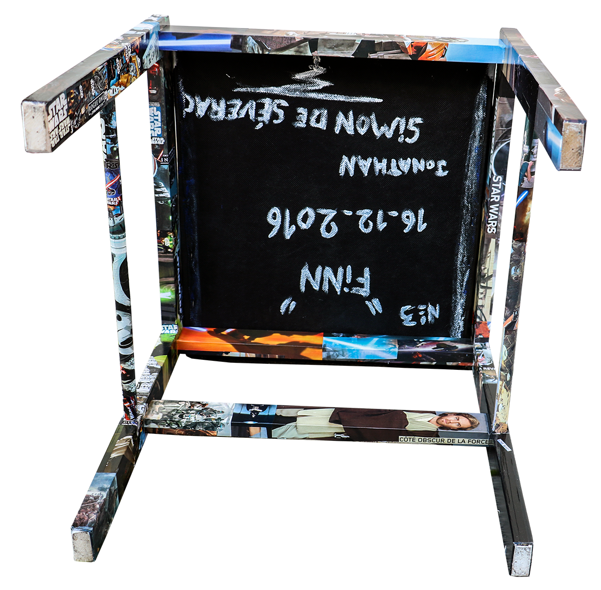 Oeuvre chaise n°3, Finn, daté du 16 décembre 2016, signé de l'artiste JAYM, de son vrai nom Jonathan Simon De Séverac