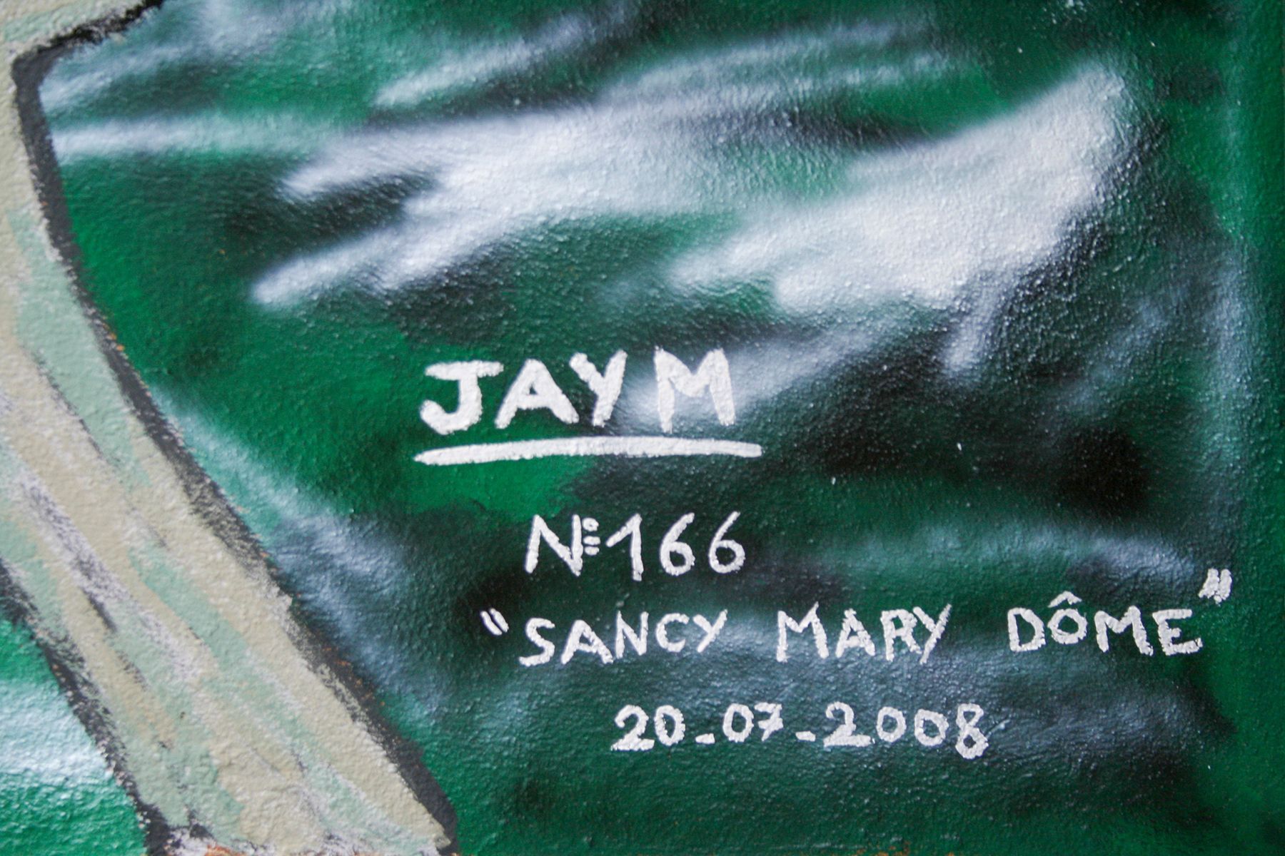 Signature officiel de l'artiste Jaym, avant il signé Simon, ensuite un cœur et aujourd’hui celle-ci !