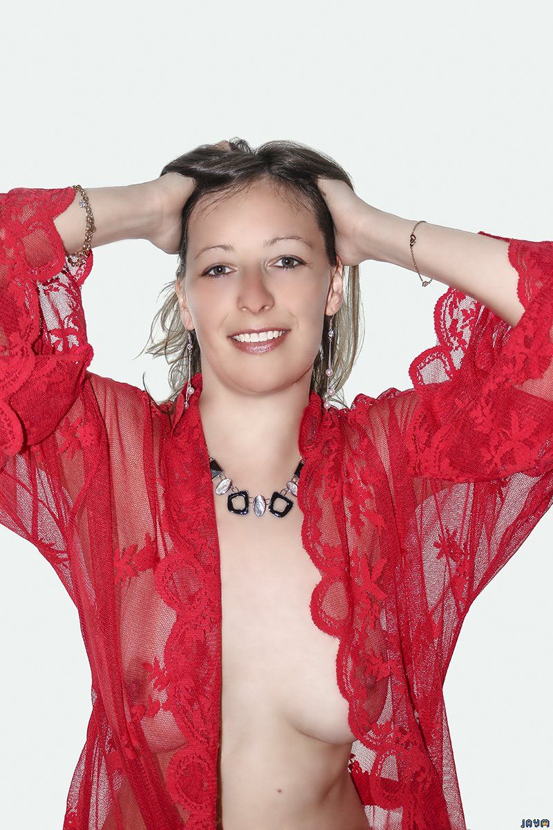 Petit gilet sexy en dentelle rouge