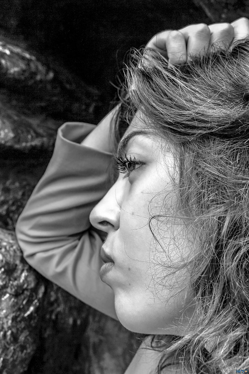 Gros plan sur le visage d'une femme